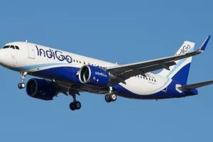 कुवैत से दिल्ली आ रही इंडिगो फ्लाइट को बम से उड़ाने की धमकी, अहमदाबाद में इमरजेंसी लैंडिंग