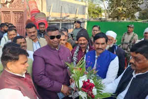 राजद नेता सुभाष प्रसाद यादव के आवास पर मकर संक्रांति कार्यक्रम का आयोजन