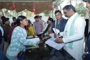 मुख्यमंत्री हेमन्त सोरेन से मिले आम नागरिक, सुनी समस्याएं