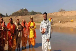 भंडारी पंचायत में गूंजा वैदिक मंत्रोच्चार: अभिषेक और चंदन पांडे ने किया नूतन गृह प्रवेश