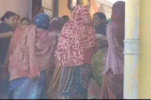 Koderma News :  दो गांवों से नाबालिग छात्र-छात्रा की आत्महत्या की खबर, जांच में जुटी पुलिस