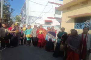 वार्ड 22 में मिताली रश्मि का जनसंपर्क अभियान, मतदाताओं से मांगा आशीर्वाद