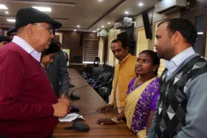 समाहरणालय में आयोजित जनता दरबार में 34 मामलों पर सुनवाई