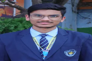 Koderma News : मॉडर्न पब्लिक स्कूल के छात्र पार्थ अग्रवाल ने जेईई मेंस में हासिल की शानदार सफलता