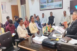 Koderma News : राष्ट्रीय लोक अदालत की तैयारी को लेकर बैंकों के साथ बैठक