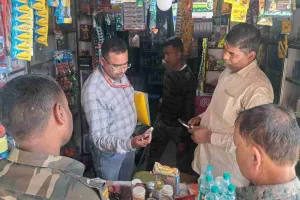 कोडरमा में कोटपा एक्ट के तहत विभिन्न प्रतिष्ठानों में छापेमारी