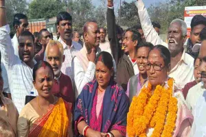 आम आदमी पार्टी की सहोदरी देवी पर भरोसा, फुसरो अध्यक्ष पद के लिए नामांकन