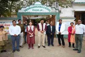 नगर निकाय चुनाव को लेकर जिला निर्वाचन पदाधिकारी एवं पुलिस अधीक्षक ने संवेदनशील मतदान केंद्रों का किया निरीक्षण