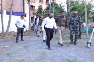 कोडरमा में डीसी-एसपी ने स्ट्रांग रूम व मतगणना केंद्र का किया निरीक्षण