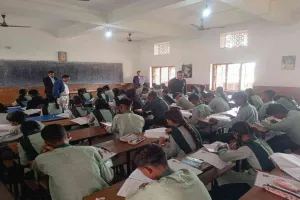 मैट्रिक-इंटर परीक्षा 2026 को लेकर प्रशासन सतर्क, सीएम ऑफ एक्सीलेंस परीक्षा केंद्र का निरीक्षण