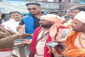 डिमना रोड पर दो संदिग्ध बाबा हिरासत में, ठगी कनेक्शन की जांच