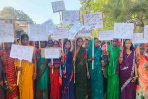 ग्रामीणों का फूटा गुस्सा, नगर पंचायत चुनाव के बहिष्कार का ऐलान