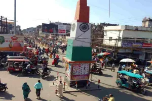 Koderma News : मतदाताओं को रिझाने में जुटे अध्यक्ष व पार्षद पद के प्रत्याशी