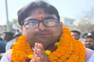 झुमरीतिलैया नगर परिषद चुनाव में अध्यक्ष पद के लिए 7 प्रत्याशियों ने किया नामांकन