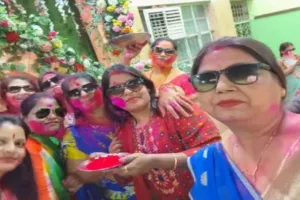 कोडरमा में मारवाड़ी महिला सम्मेलन की सतरंगी होली, महिलाओं ने जमकर किया उत्सव