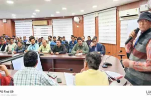 Koderma News : डीसी के निर्देशन में चुनाव कर्मियों को दिया गया प्रशिक्षण