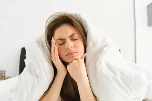 ज्यादा सोना भी सेहत के लिए खतरनाक! जानिए ओवरस्लीपिंग के नुकसान