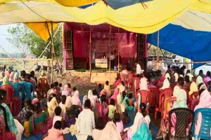 Pakur News: श्रद्धा और भक्ति के साथ संपन्न हुई शिवरामपुर की प्रार्थना सभा