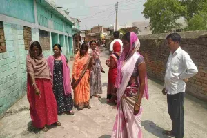 Bokaro News: ग्रामीणों ने पीसीसी पथ निर्माण कार्य में गड़बड़झाला का लगाया आरोप