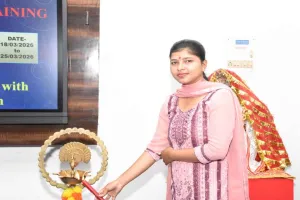 Koderma News : ग्रिजली कॉलेज ऑफ एजुकेशन में छः दिवसीय रोजगार कौशल प्रशिक्षण कार्यक्रम का शुभारंभ