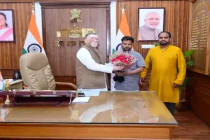 Hazaribagh News: प्रकाश सोनी ने जीएसटी एवं अन्य टैक्स के खिलाफ राज्यपाल को सौंपा ज्ञापन 