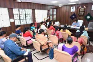 Pakur News: समाज कल्याण विभाग की बड़ी बैठक, आंगनबाड़ी केंद्रों की कार्यप्रणाली पर कड़े निर्देश