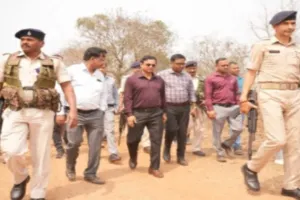 Sahebganj News: पोखरिया पहाड़ पर पहुंची सरकार: उपायुक्त ने घर-घर जाकर सुनी ग्रामीणों की पीड़ा