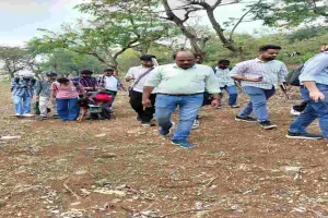 Sahebganj News: जियोलॉजी छात्रों ने राजमहल पहाड़ियों में शुरू किया फील्ड ट्रिप, कर रहे ज्वालामुखीय संरचनाओं का अध्ययन