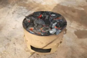 साहिबगंज में गैस की किल्लत, कोयले की अंगीठी ने फिर पकड़ी रफ्तार