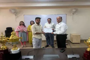 Ranchi News : प्रतियोगिता में परिणाम से अधिक अपनी भागीदारी सुनिश्चित करना महत्वपूर्ण: कुलपति डॉ. राजीव मनोहर