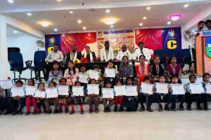 Koderma News: सीपीएस स्कूल में विज्ञान एवं कला प्रदर्शनी का आयोजन