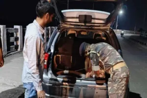 Dhanbad News: एसएसपी के निर्देश पर कोने-कोने में चला 'एंटी क्राइम' अभियान