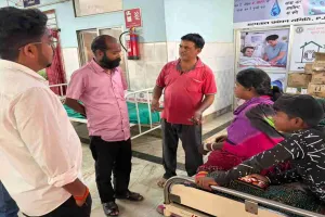 Dumka News: अभिषेक चौरसिया ने फूलो-झानो मेडिकल कॉलेज अस्पताल का किया औचक निरिक्षण 