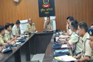 Palamu News: डीआईजी ने रामनवमी में सुरक्षा एवं विधि-व्यवस्था संधारण की तैयारियों की समीक्षा बैठक