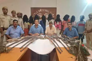 हथियार छोड़ मुख्यधारा की ओर लौटे ग्रामीण: पलामू टाइगर रिजर्व और बूढ़ापहाड़ क्षेत्र में दिखा बड़ा बदलाव