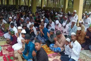 Koderma News: हर्षोल्लास के साथ मनाया गया ईद-उल-फितर, सद्भाव और भाईचारे का संदेश