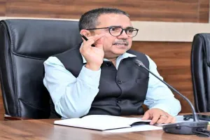 Bokaro News: समाहरणालय में विकास योजनाओं की समीक्षा, डीसी ने अधिकारियों की तय की जवाबदेही