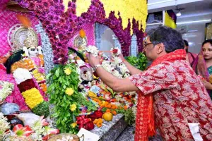 राम नवमी पर हेमंत सोरेन ने तपोवन मंदिर में की पूजा, राज्य की खुशहाली की कामना