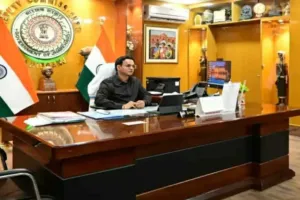 Sahebganj News: उपायुक्त हेमन्त सती ने की शहरी विकास योजनाओं की समीक्षा, कार्य में लापरवाही पर दी चेतावनी