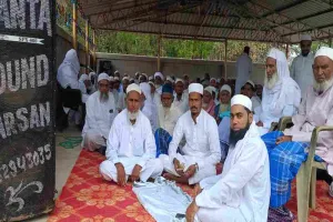 झारखंड धाम क्षेत्र में सौहार्द के साथ मनाई गई ईद, लोगों ने मांगी अमन की दुआ