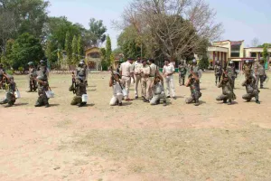 Koderma News: रामनवमी के मद्देनजर मॉक ड्रिल का आयोजन, पुलिस ने दिया सुरक्षा का भरोसा