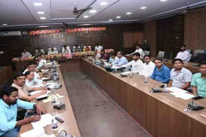 Pakur News: स्वास्थ्य सेवाओं को सुदृढ़ करने को लेकर अहम बैठक, अधिकारियों को सख्त निर्देश