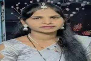 Koderma News: जन्मदिन की खुशियां मातम में बदली, छज्जे से गिरने से माँ की मौत