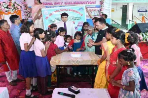 Pakur News : धनुषपूजा विद्यालय में भव्य वार्षिक उत्सव, सांस्कृतिक कार्यक्रमों ने मोहा मन