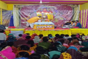 Dumka News : श्रीमद् भागवत कथा में धूमधाम से मनाया गया श्रीकृष्ण जन्मोत्सव