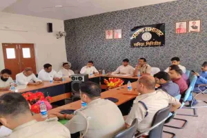 Giridih News: रामनवमी, ईद और सरहुल को लेकर एसडीओ संतोष गुप्ता ने की बैठक