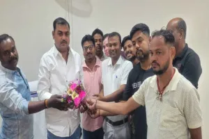 Palamu News: डिप्टी मेयर मनोज सिंह ने त्योहारों को लेकर सफाई व रोशनी पर दिया जोर