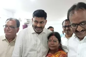 Pakur News : नगर परिषद उपाध्यक्ष चुनाव में ड्रामा, लॉटरी से हुआ फैसला