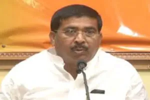 तुष्टीकरण की राजनीति: सरकार पर विशिष्ट समुदाय के पक्षपात का आरोप