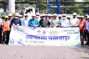 Bokaro News: स्वच्छ सेल - सुंदर सेल: बीएसएल के मुख्य मार्ग पर अधिकारियों और कर्मचारियों ने किया महा-श्रमदान